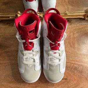 Air Jordan 6 Retro Alternate Size Boys 5.5Y